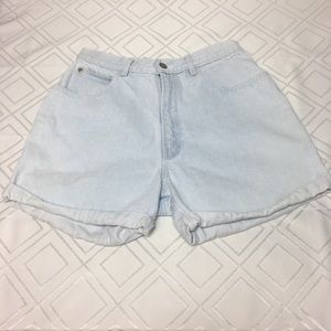Vintage 1990’s Gitano Women’s High Waisted Shorts